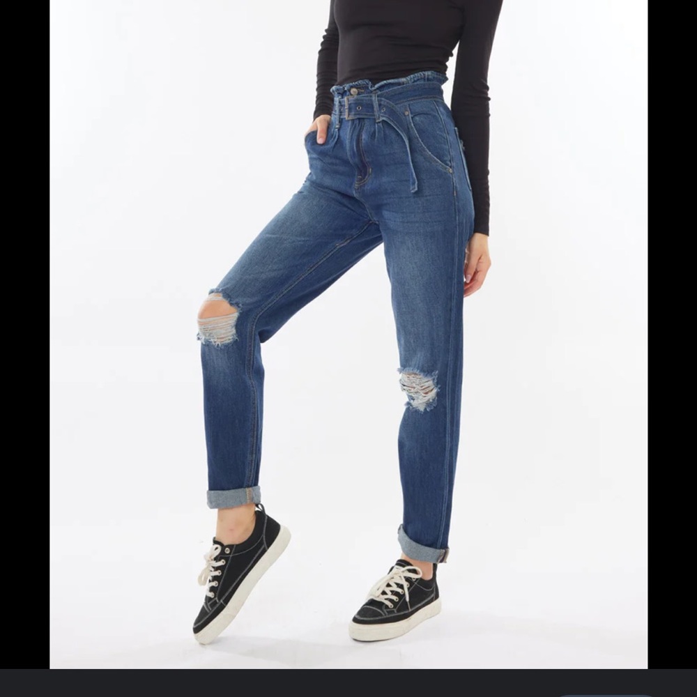 Kancan llena ultra high rise belted paperbag mom jeans